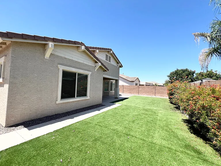 2936 E Tonto Dr — Photo 4