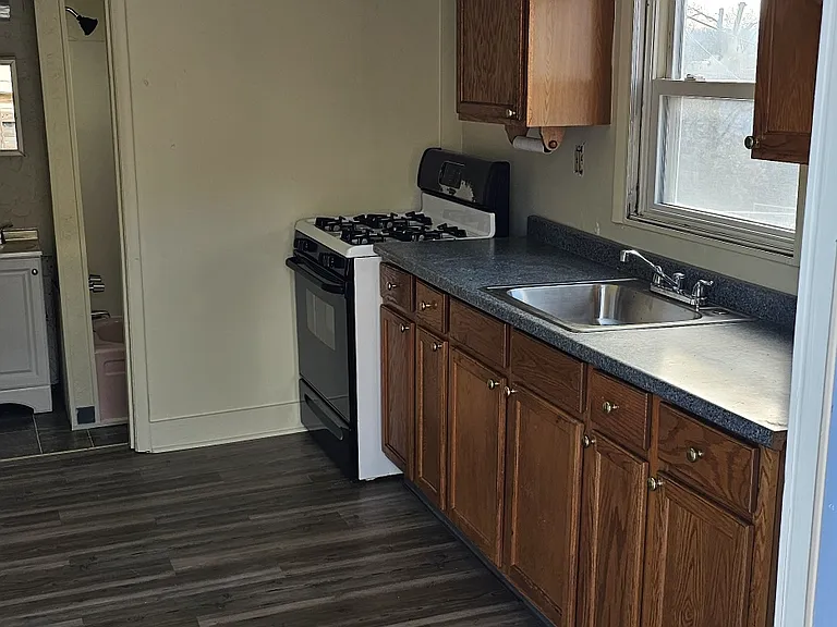507 Bessemer Ave #AVE2R — Photo 3