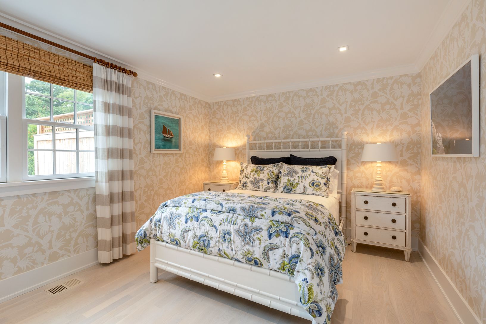  private bedroom 
