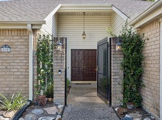 12107 Burgoyne Dr, Houston, TX 77077