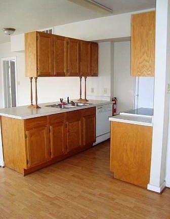 2nd image of 530 7th St APT 205