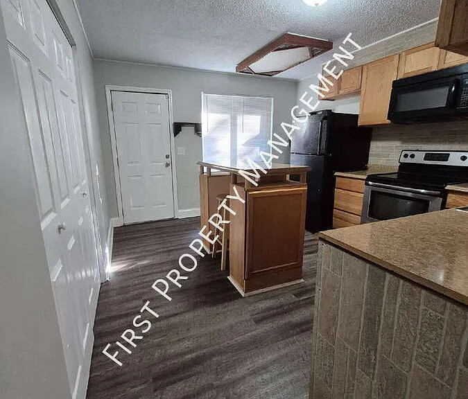 4603 Plaza Hills Ln #A — Photo 5