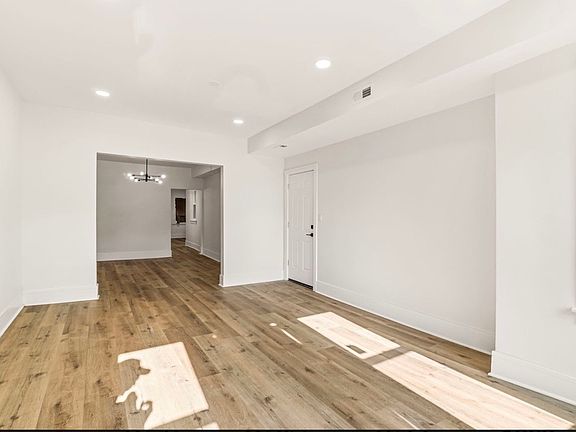 3rd image of 2112 S Drake Ave 2