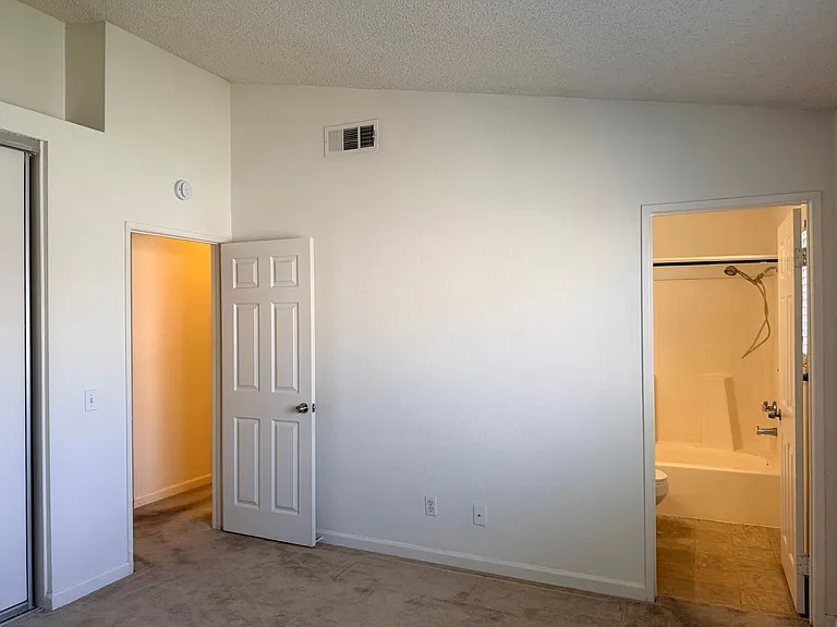 2051 Candice Ave — Photo 11