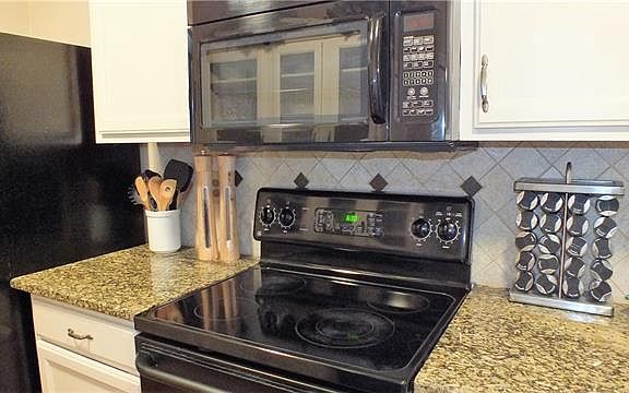 5th image of 4912 Avery Pl