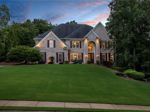 116 Ridge View Dr, Ball Ground, GA 30107