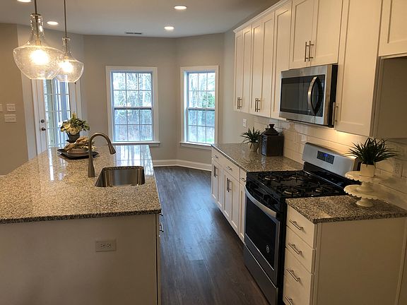 The Hanover Bedford at Flowers Plantation Kitchen and Breakfast Nook