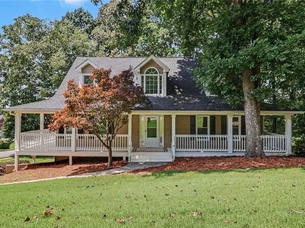 715 Maggie Mae Ln, Lawrenceville, GA 30045