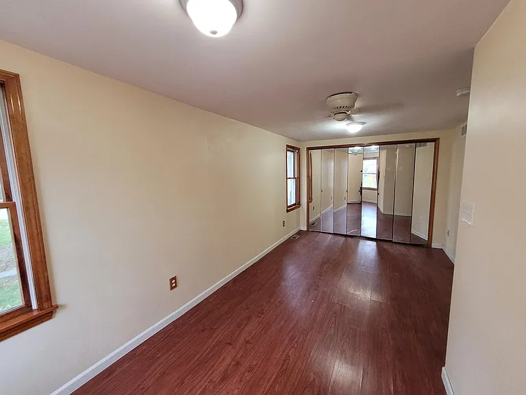 1811 Eastport Dr — Photo 33