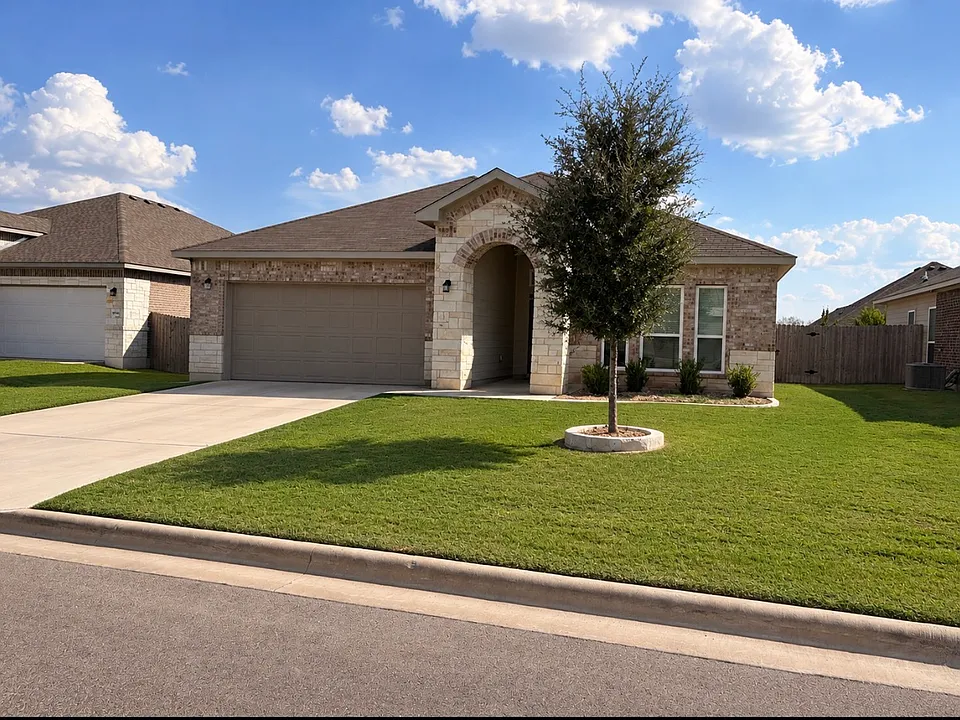 10223 Six Shooter Ln