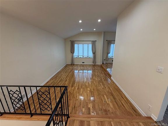3rd image of 159-28 92nd St