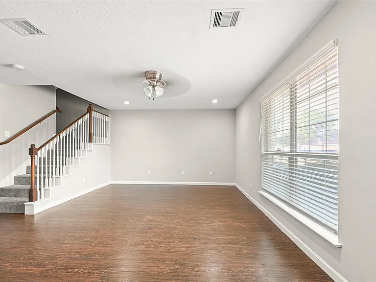 1520 Sherwood Forest St #301 — Photo 2