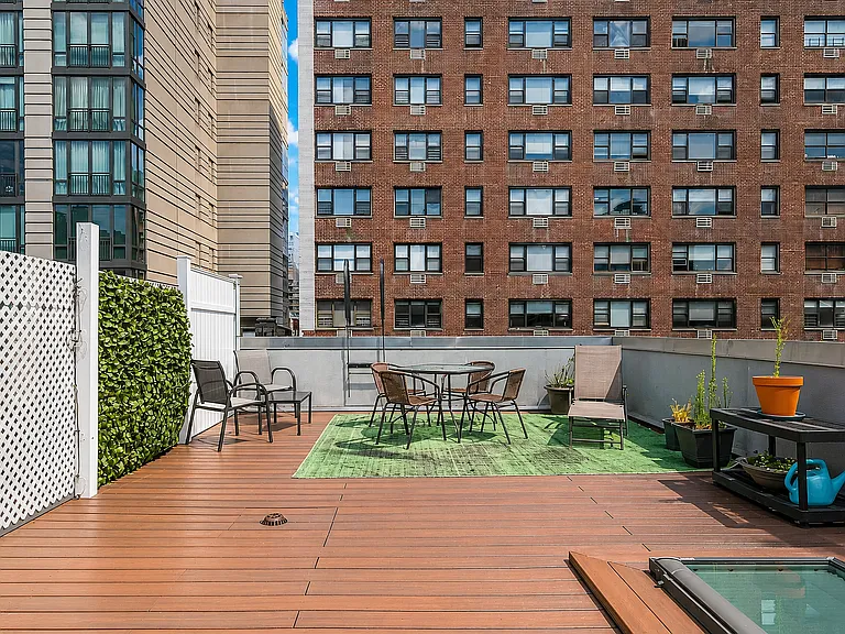 413 E 78th St #4FE — Photo 6