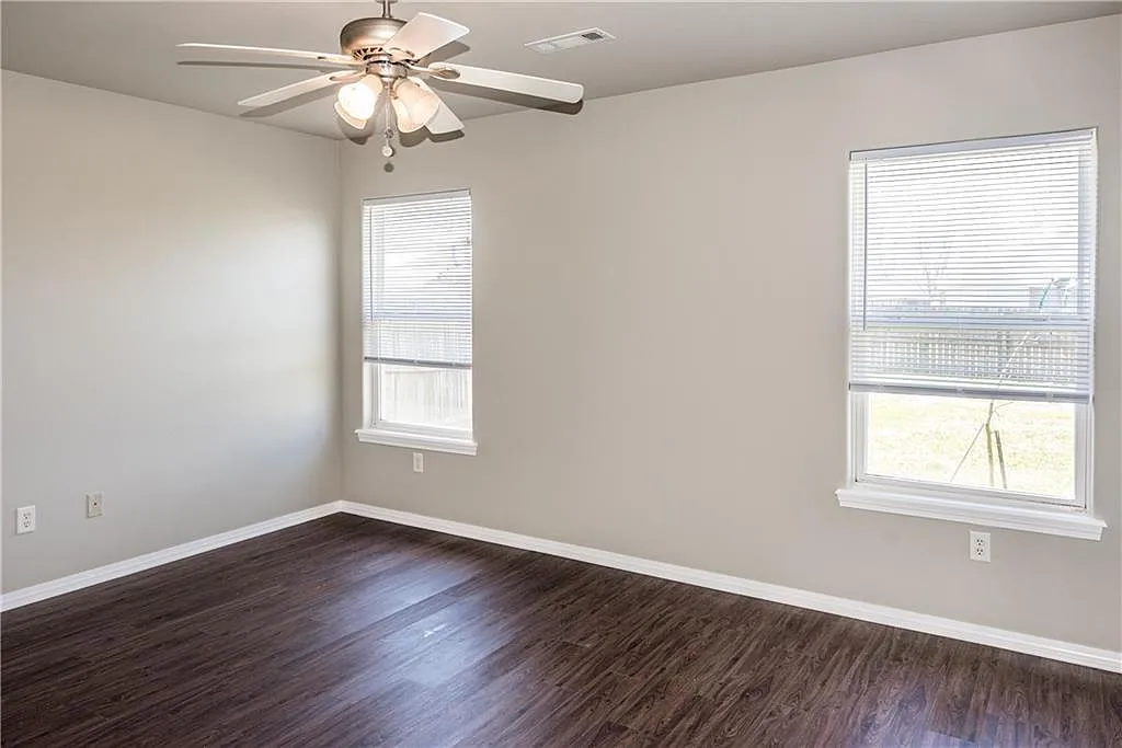 6604 Southwest Springwood Street - 1 — Photo 2