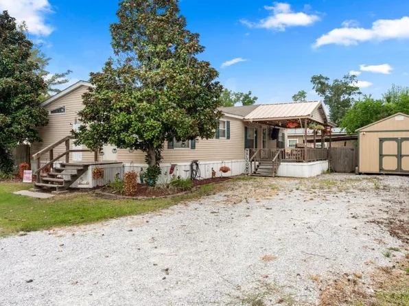 568 Parkwood Dr, Lake Charles, LA 70611