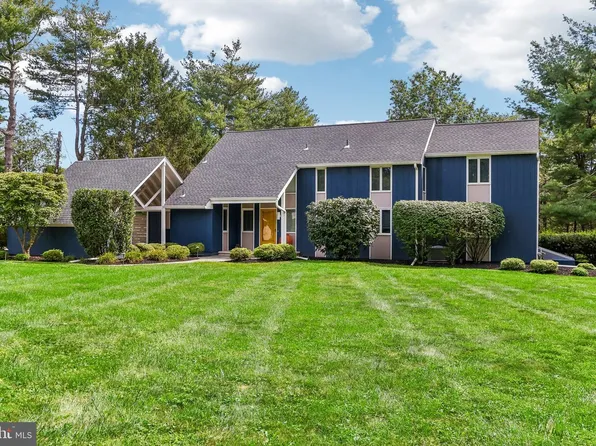 63 Bedens Brook Rd, Skillman, NJ 08558