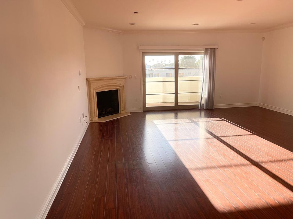 1st image of 11860 Kiowa Ave Unit 207