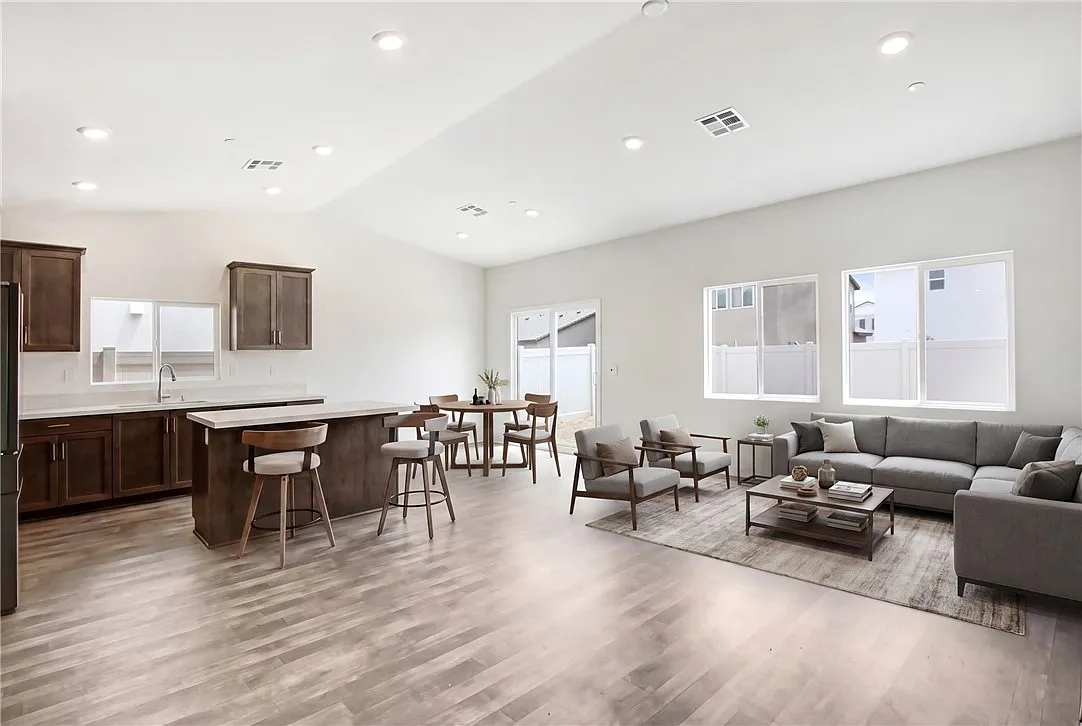 Building Photo - 31319 Autumn Blaze Dr