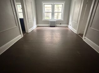 234 Walnut St #4F, Roselle, NJ 07203