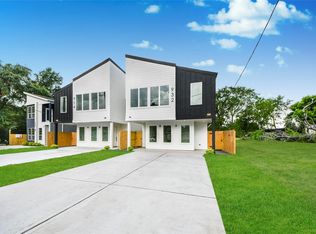 932 S Ln #A, Houston, TX 77088