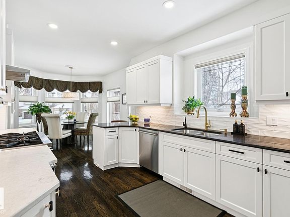 3rd image of 22 Prestige Point E