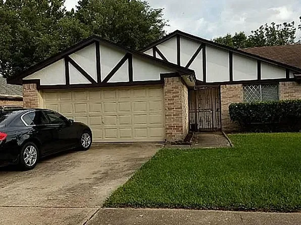10415 White Fawn Dr, Houston, TX 77041