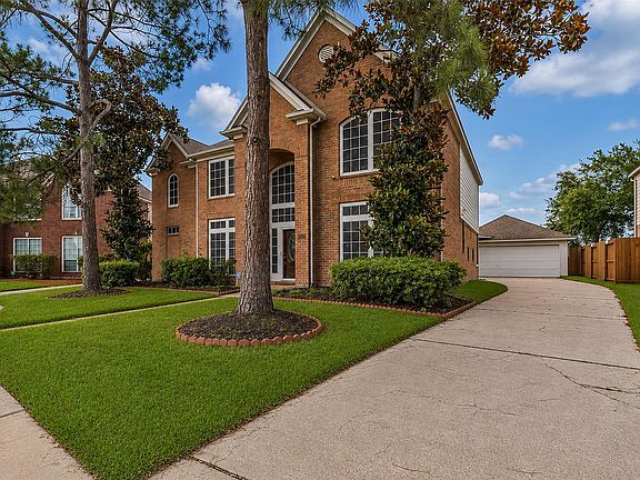 2nd image of 10023 Katherine Ct