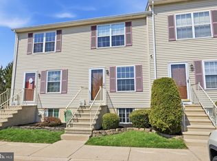 33 Carriage Knoll Ct, Langhorne, PA
