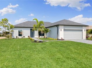 925 NE 11th Ter, Cape Coral, FL 33909