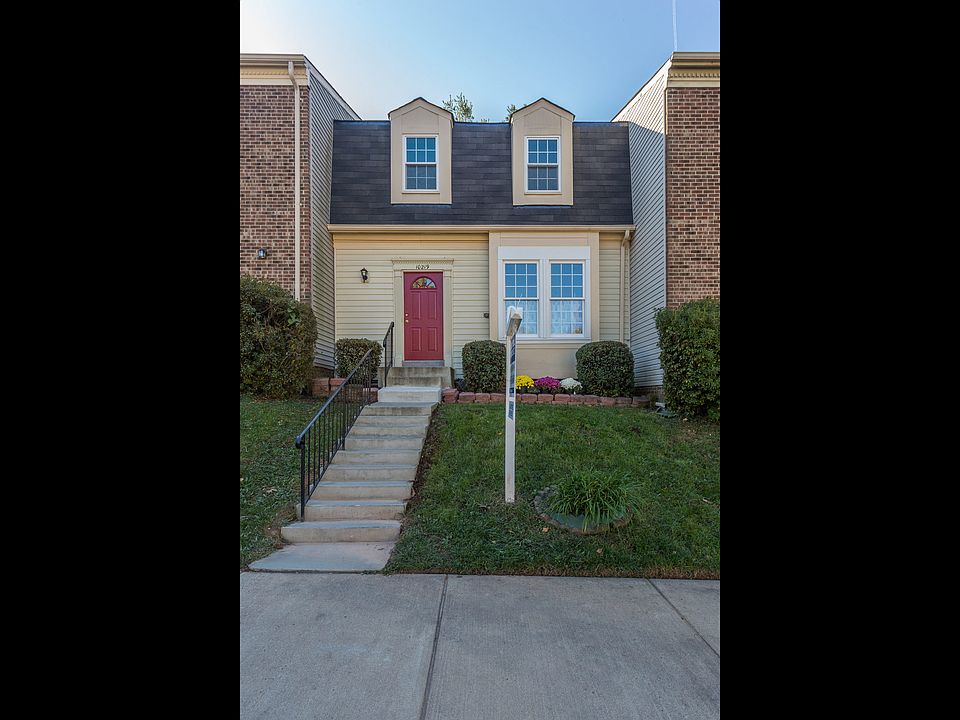 1st image of 10219 Heron Pond Ter
