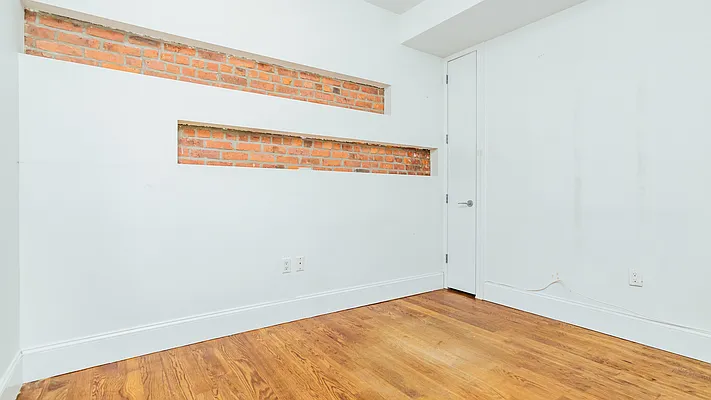 Rented by Nooklyn NYC LLC | media 25