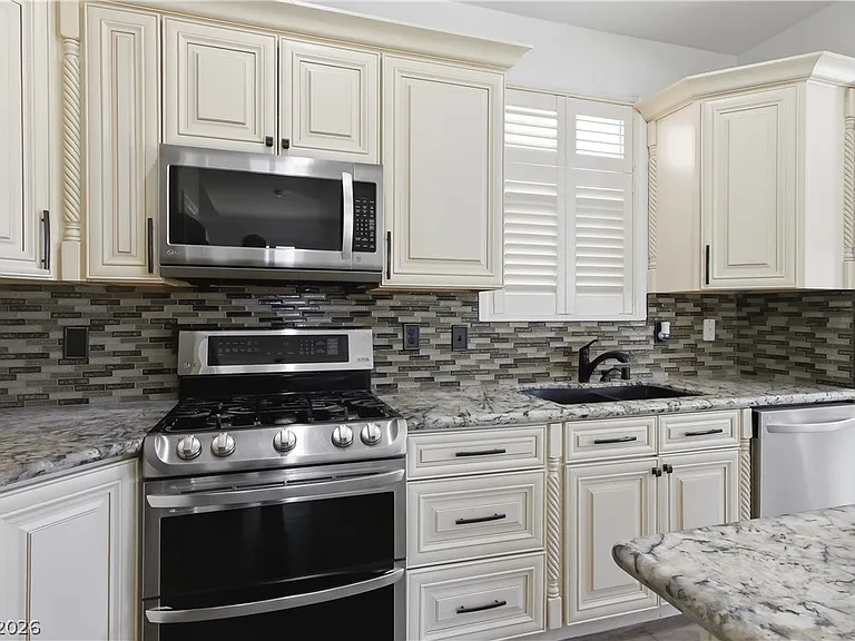 1053 Cactus Rock St — Photo 20
