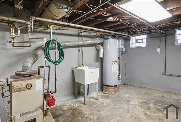 3060 Martha St — Photo 27