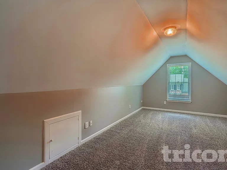 2200 Sugarbirch Dr — Photo 21