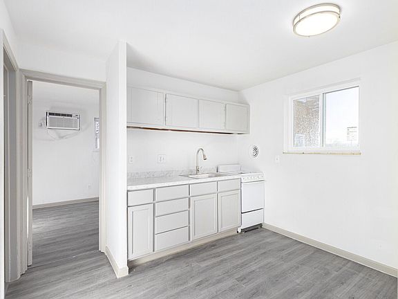 3rd image of 5470 Bahama Ter APT 8