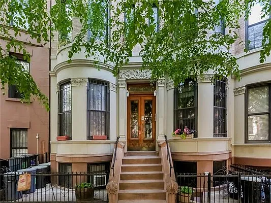 Sold by Avenue Sotheby's International Realty | media 15