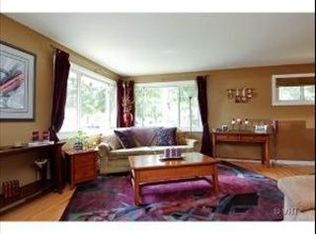 420 E Huntington Ln, Elmhurst, IL 60126