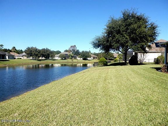 002_Stunning Lakefront