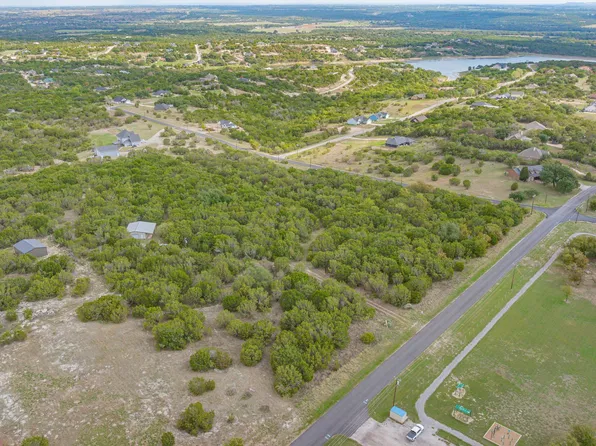 1115 Beacon Lake Dr, Bluff Dale, TX 76433