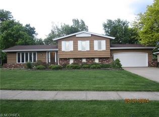 1140 Hunters Trl, Broadview Heights, OH 44147