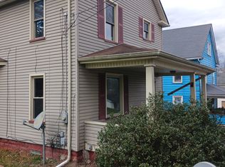 65 Charles St, Struthers, OH 44471