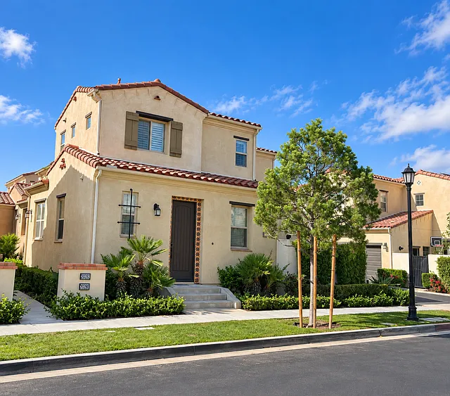 2 bed, 2.5 bath, 1194 sqft, $3,795 — Photo 1