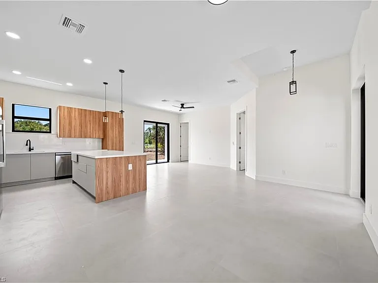 2705 Darlene Pl — Photo 23