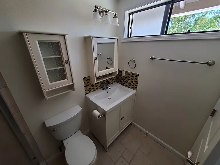 1159 E Plymouth St — Photo 22