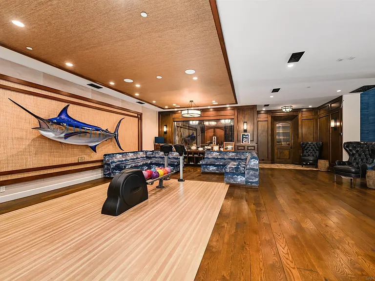 7031 Las Colinas — Photo 32