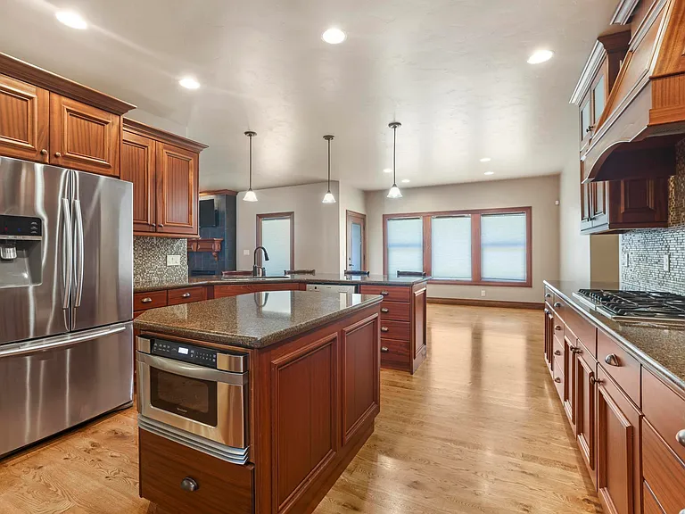 670 Sun Terrace Dr — Photo 41