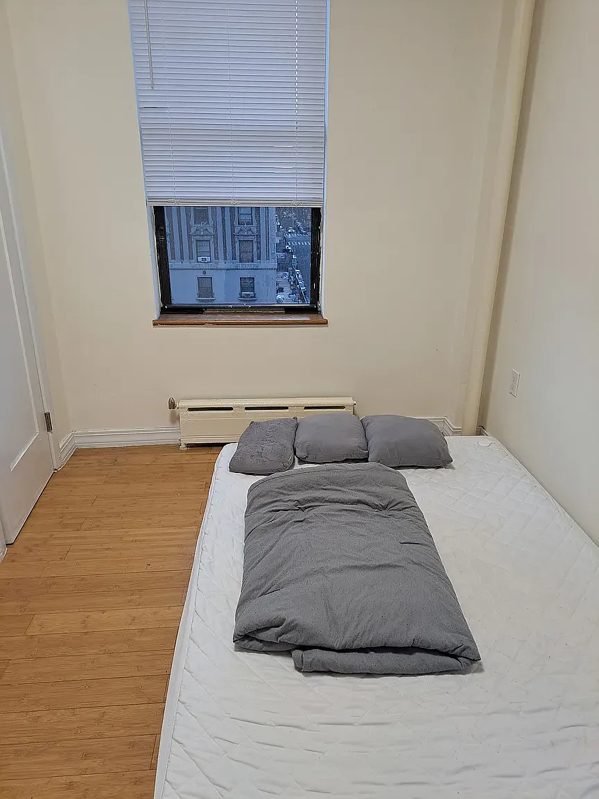 216 West 100th Street — Photo 3
