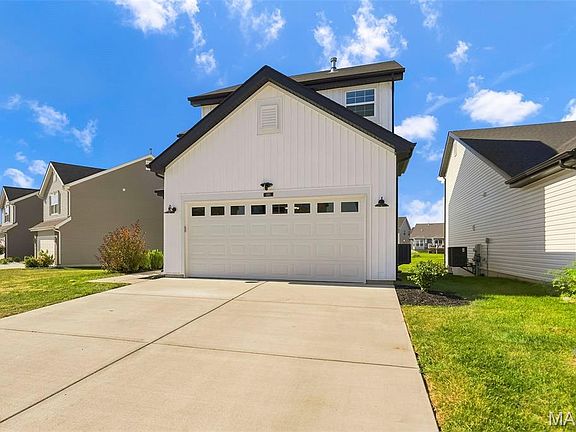 4th image of 191 Crestfield Ct