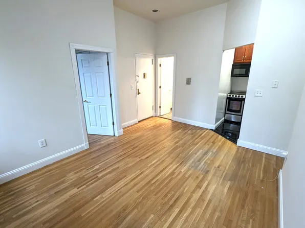 460 West 50th Street image 1 of 7