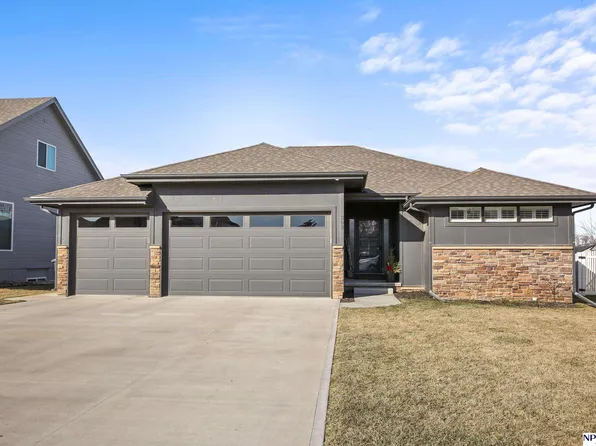 203 Otoe Dr, Yutan, NE 68073